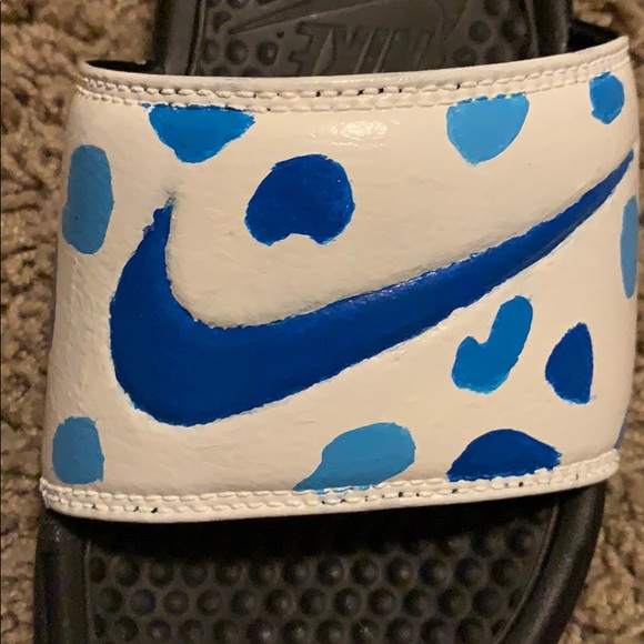 Custom Nike slides - Picture 3 of 7